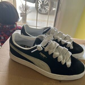 Puma Suede Classic Big Kids Black and White Sneakers 6.5